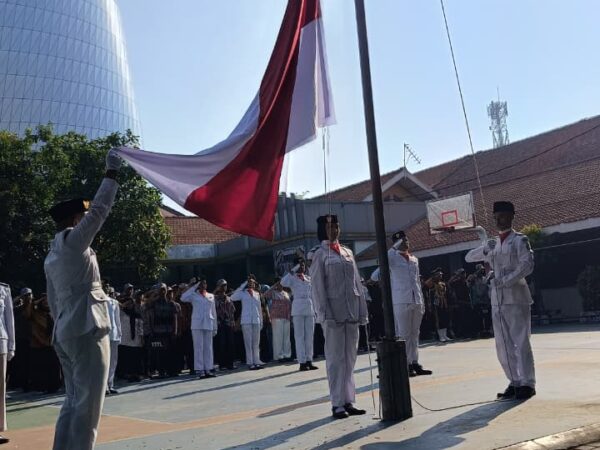 PERINGATAN 17 AGUSTUS SMKN 3 SURABAYA