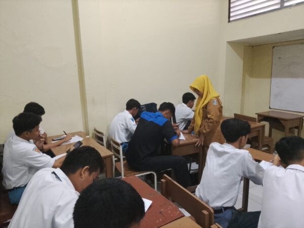 SMK NEGERI 3 SURABAYA LAKSANAKAN PSAS BAGI KELAS X & XI TAHUN AJARAN 2025-2026