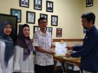 PELEPASAN SISWA BEKERJA KE KALIMANTAN, WUJUD KOMITMEN SMKN 3 SURABAYA DALAM MENCETAK LULUSAN SIAP KERJA 