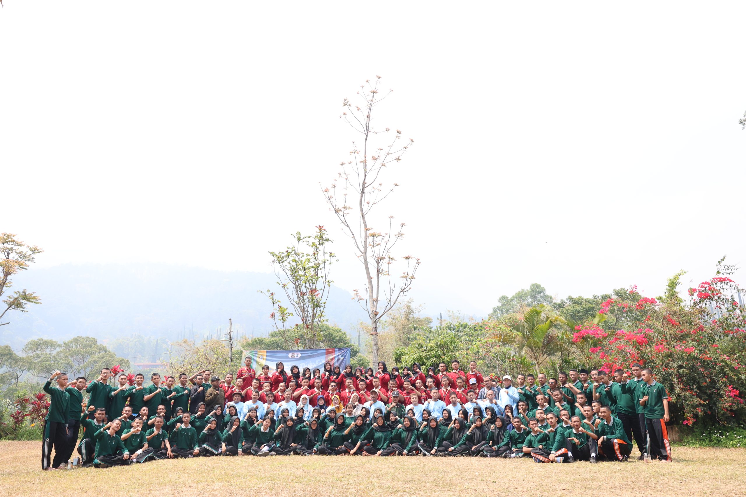 DDKS SMKN 3 Surabaya "Tanamkan Tanggung Jawab dan Cinta Lingkungan" DDKS SMKN 3 Surabaya "Tanamkan Tanggung Jawab dan Cinta Lingkungan"